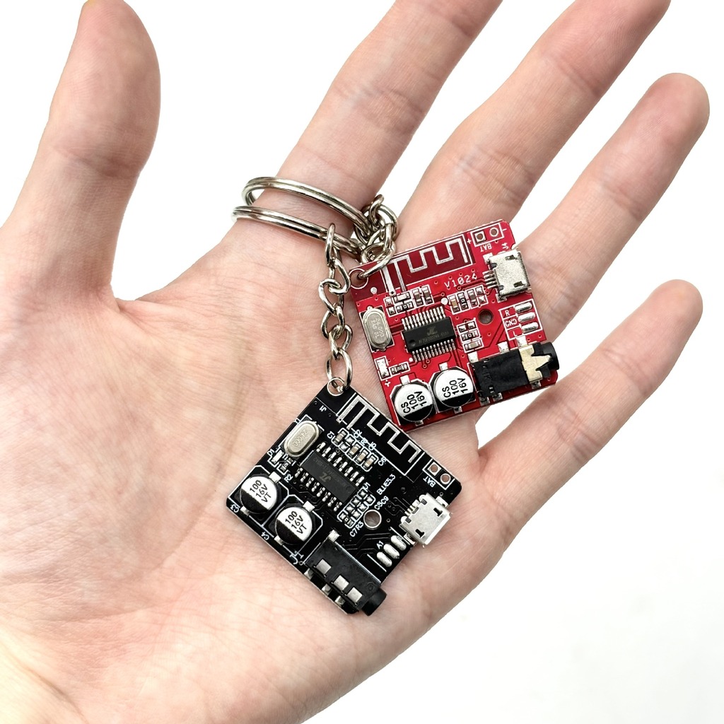 サイバーパンクスタイル回路基板キーホルダーレトロテック美学P - Tech Accessories Storage のレビューと価格